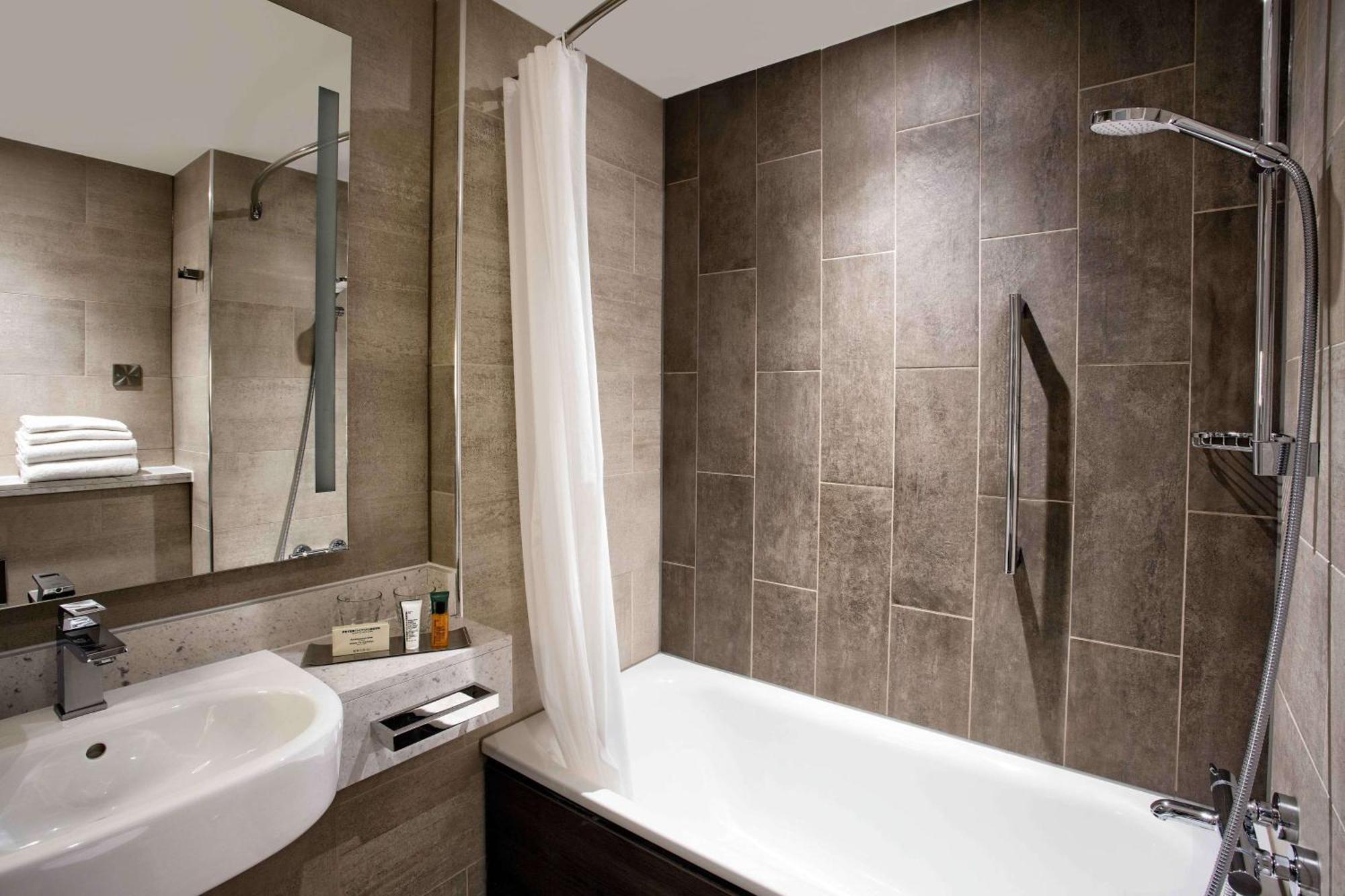 Hilton Edinburgh Carlton Hotel Bagian luar foto